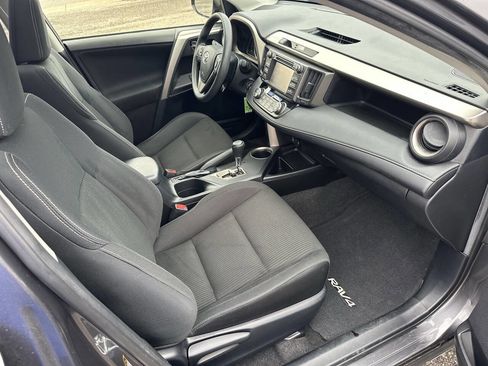 Used 2014 Toyota RAV4 XLE image 40