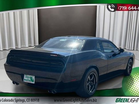 Used 2009 Dodge Challenger SRT8 RWD image 5