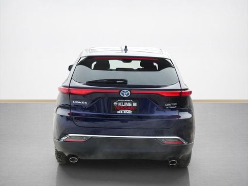 Used 2021 Toyota Venza Limited w/ Advanced Technology Package image 4