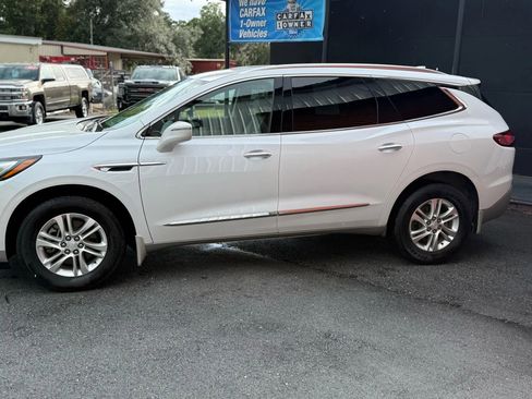 Used 2019 Buick Enclave Essence image 4