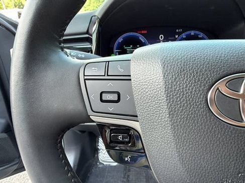 Used 2025 Toyota Camry XLE FWD image 24
