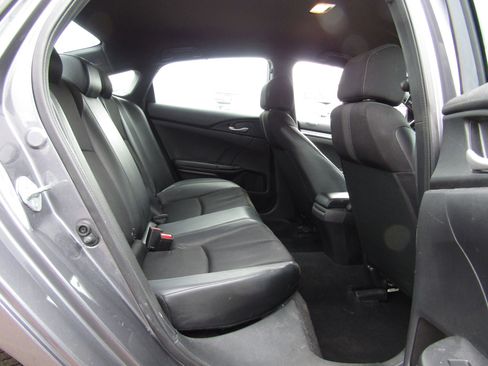 Used 2021 Honda Civic Sport image 12