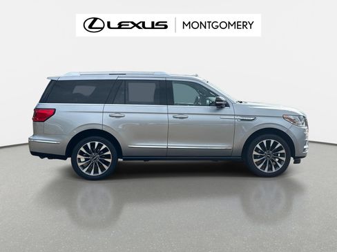 Used 2021 Lincoln Navigator Reserve w/ Luxury Package AWD/4WD image 2