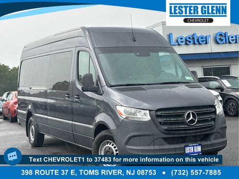 Used 2022 Mercedes-Benz Sprinter 2500 image 1