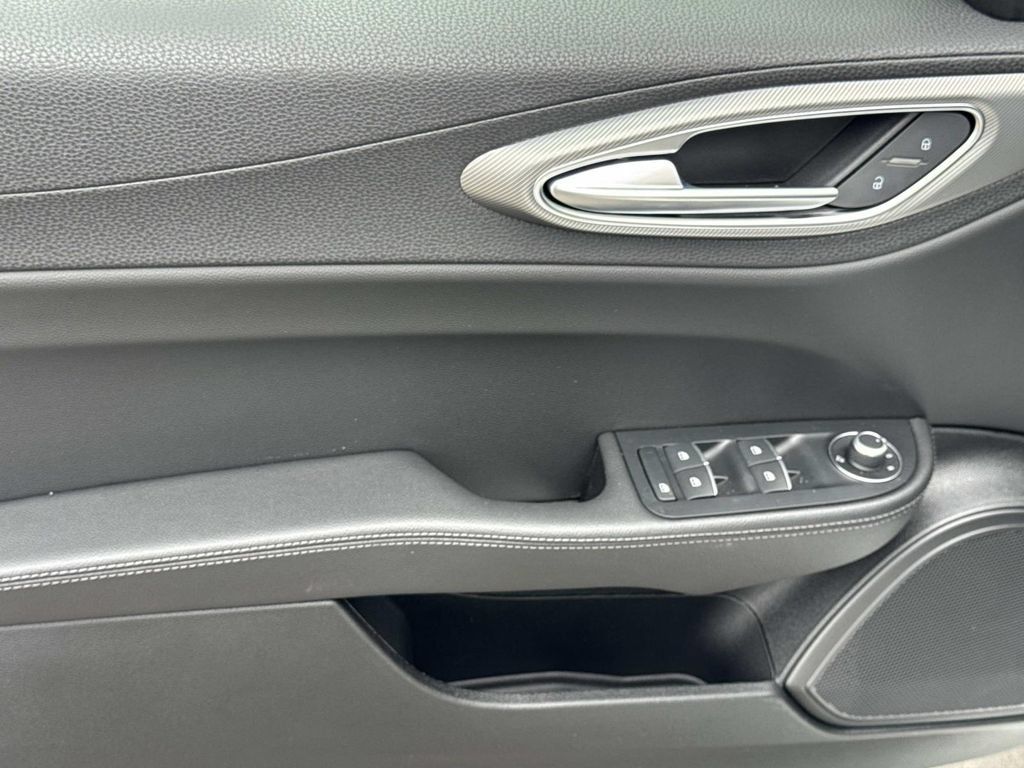 New 2026 Alfa Romeo Giulia w/ Driving Assist Package RWD image 18