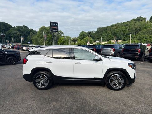 Used 2021 GMC Terrain SLT FWD image 2