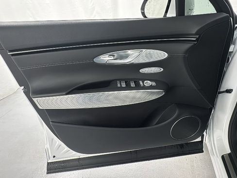 Used 2025 Genesis GV70 3.5T Sport image 19