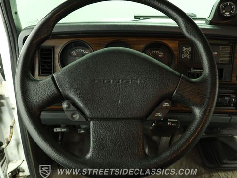 Used 1992 Dodge D/W Truck 250 AWD/4WD image 36