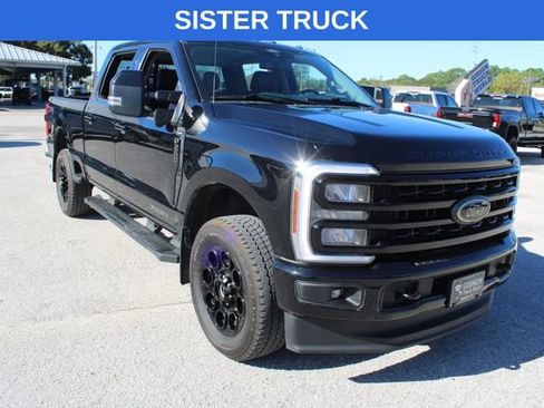 Used 2024 Ford F250 Lariat w/ Lariat Ultimate Package AWD/4WD image 16