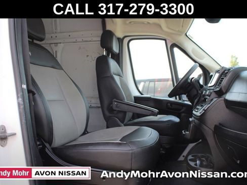 Used 2025 RAM ProMaster 2500 w/ Convenience Group FWD image 18