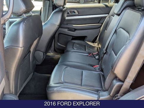 Used 2016 Ford Explorer XLT w/ Equipment Group 202A AWD/4WD image 15