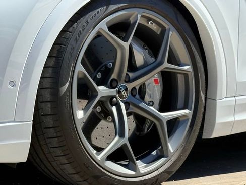 Used 2025 Audi RS Q8 performance image 12
