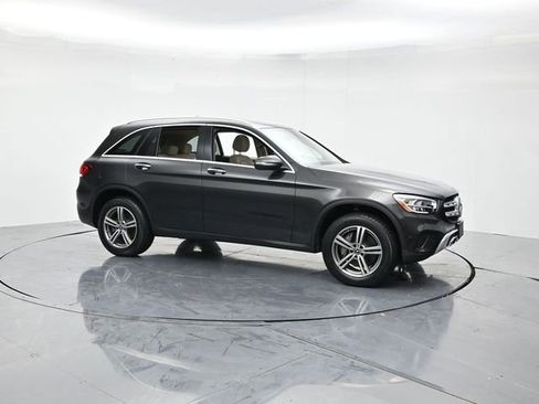 Used 2021 Mercedes-Benz GLC 300 4MATIC image 3