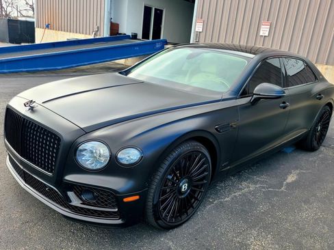 Used 2020 Bentley Flying Spur W12 image 4
