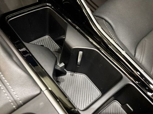 Used 2024 Kia Sorento SX Prestige image 15