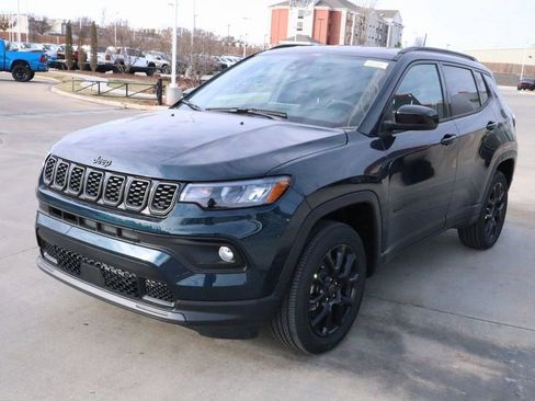 New 2026 Jeep Compass Latitude AWD/4WD image 10