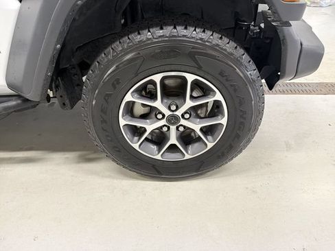 Used 2024 Jeep Wrangler Unlimited Sport AWD/4WD image 14