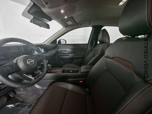 Certified 2025 Nissan Kicks SR FWD image 20
