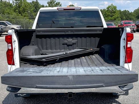 Used 2020 Chevrolet Silverado 1500 LT w/ Convenience Package AWD/4WD image 18