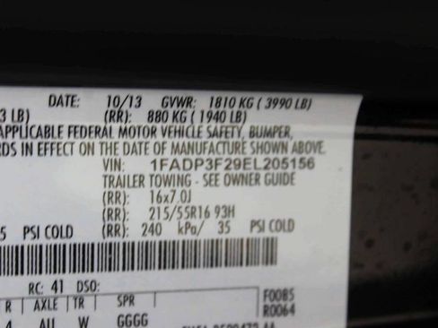 Used 2014 Ford Focus SE w/ SE Winter Package image 9