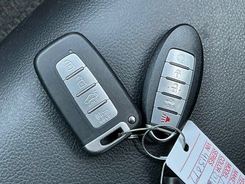 Used 2022 Nissan Altima 2.5 SR AWD/4WD image 18