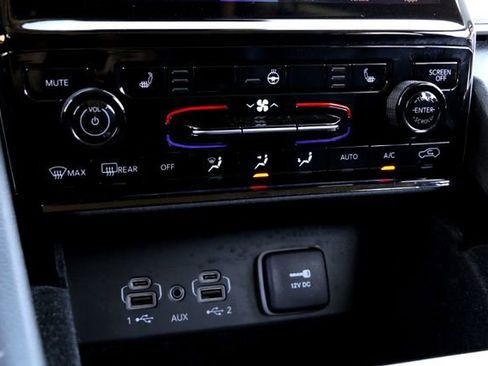 Used 2021 Jeep Grand Cherokee L Limited image 18