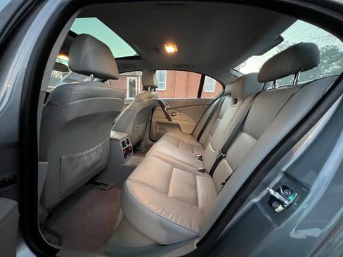 Used 2007 BMW 530xi Sedan image 11