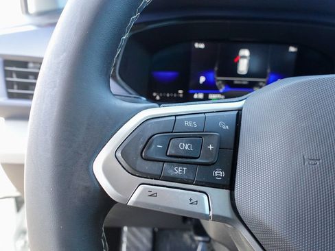 Used 2022 Volkswagen Taos SE image 18