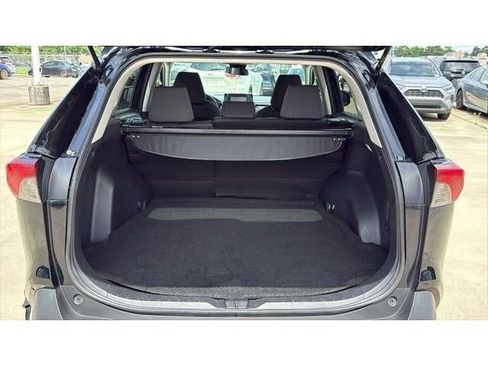 Certified 2022 Toyota RAV4 XLE AWD/4WD image 27
