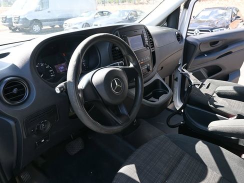 Used 2016 Mercedes-Benz Metris image 6