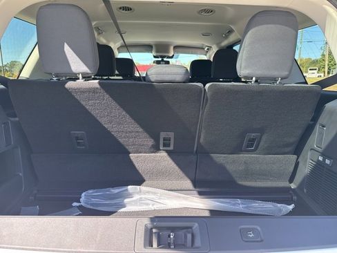 New 2025 Ford Expedition Active image 18