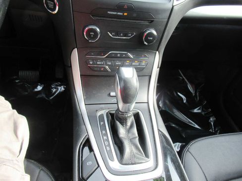 Used 2016 Ford Edge SEL w/ Equipment Group 201A AWD/4WD image 25