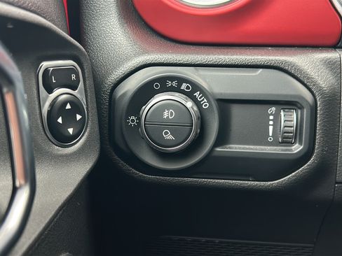 Used 2023 Jeep Gladiator Rubicon AWD/4WD image 28