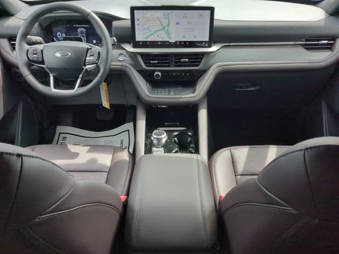 New 2025 Ford Explorer Platinum image 41