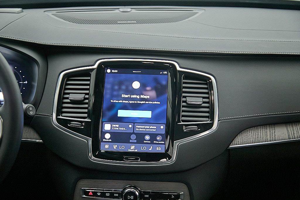 Certified 2024 Volvo XC90 T8 Ultimate w/ Protection Package Premier AWD/4WD image 30