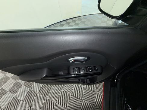 Used 2018 Kia Soul ! FWD image 15