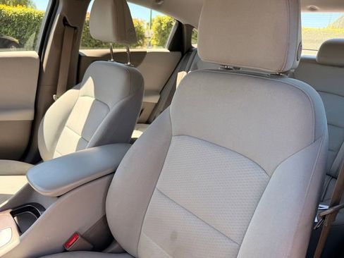 Used 2022 Chevrolet Malibu LS image 12