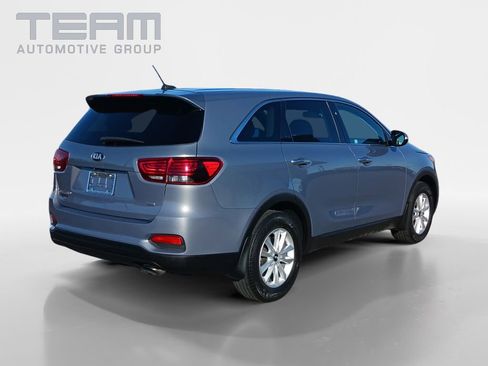 Used 2019 Kia Sorento L image 7