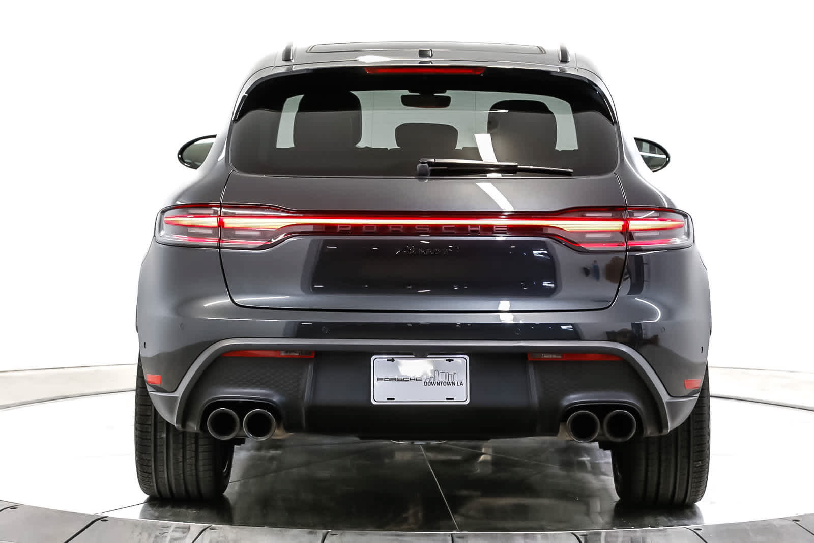 Certified 2023 Porsche Macan AWD/4WD image 10