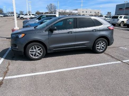Used 2024 Ford Edge SEL image 6
