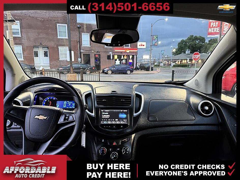 Used 2016 Chevrolet Trax LS AWD/4WD image 12