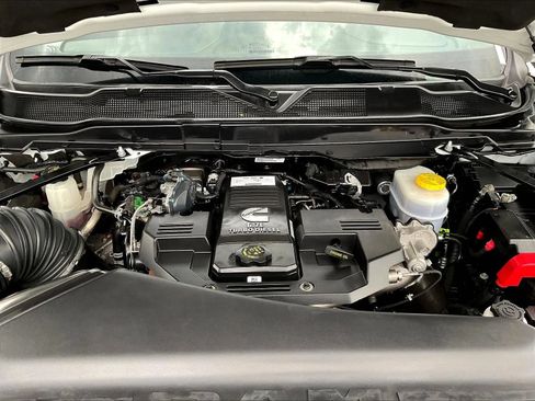Used 2024 RAM 2500 Limited AWD/4WD image 37