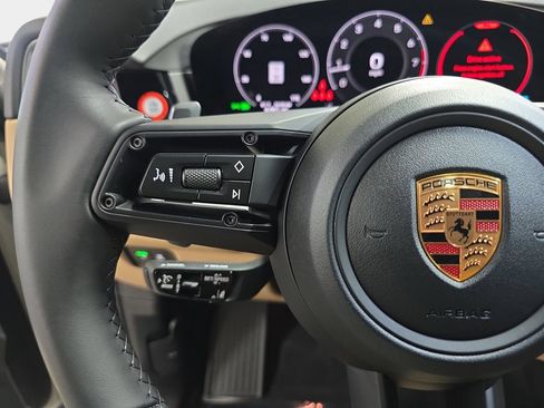 Used 2026 Porsche Cayenne AWD/4WD image 20