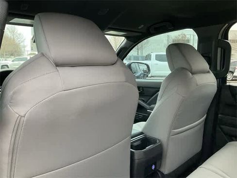 Certified 2025 Toyota Tacoma SR5 image 15