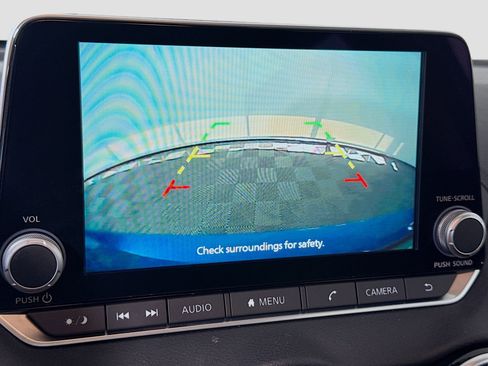 Used 2025 Nissan Sentra SR image 19