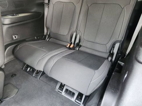 Certified 2024 Jeep Grand Cherokee L Laredo image 29