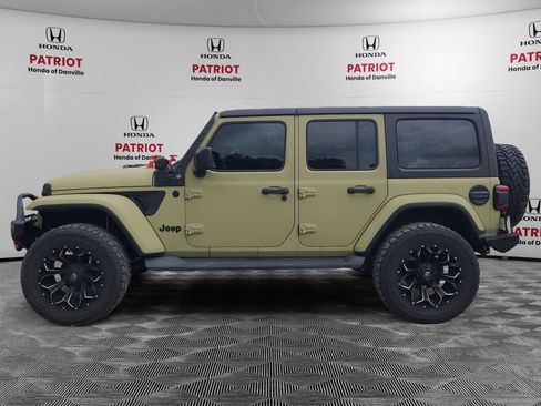 Used 2018 Jeep Wrangler Unlimited Sahara AWD/4WD image 2