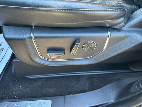 Used 2020 Ford Expedition Max Platinum image 25