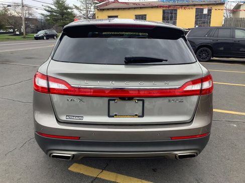 Used 2016 Lincoln MKX Reserve w/ Technology Package AWD/4WD image 6