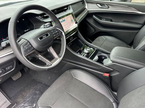 New 2026 Jeep Grand Cherokee L 4WD image 10